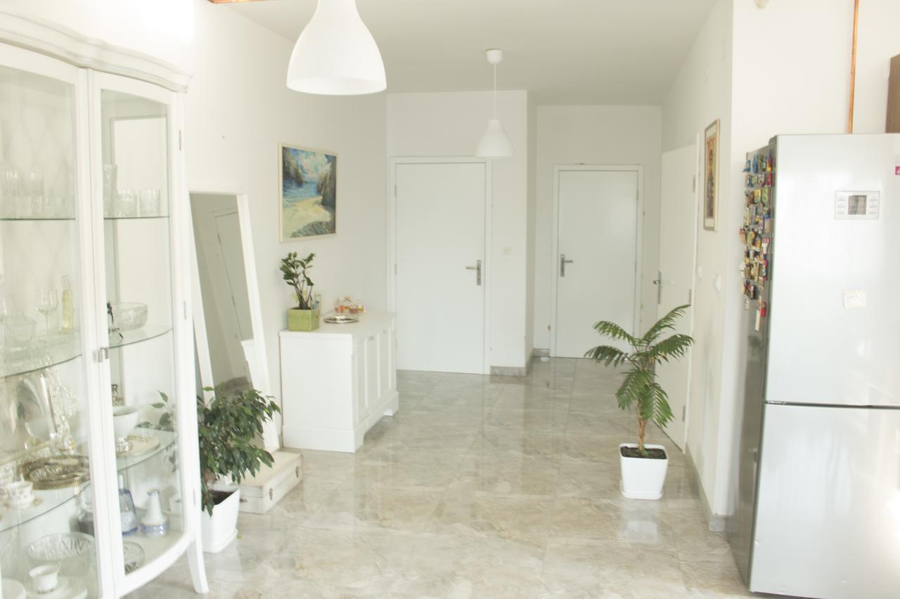 Lux House Olga Apartment Ruma Exterior photo